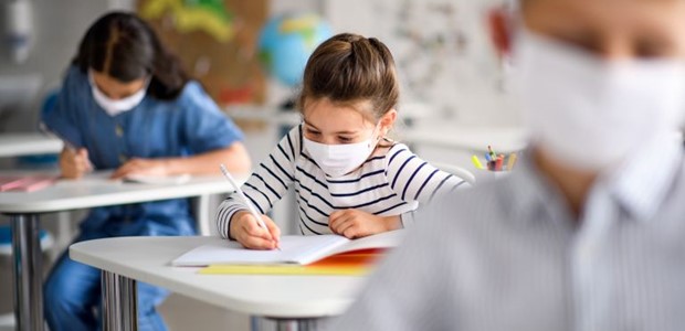 Τέσσερα τεστ στους μαθητές αν βρεθεί θετικό κρούσμα στην τάξη
